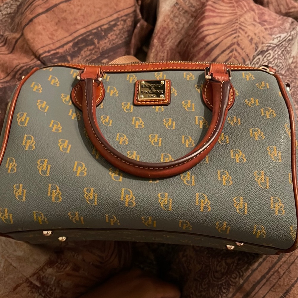 Small Dooney & Bourke satchel